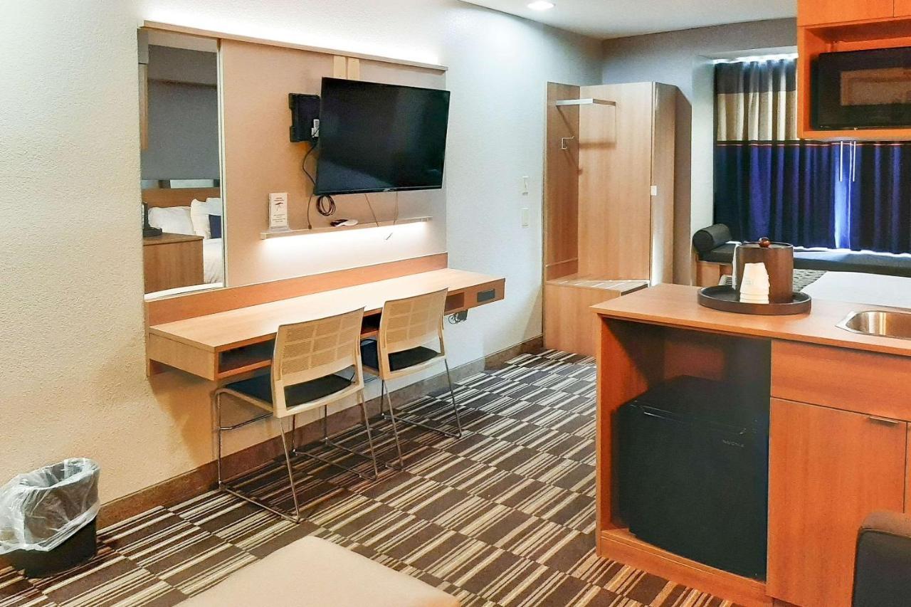 Starkville Inn & Suites Zewnętrze zdjęcie